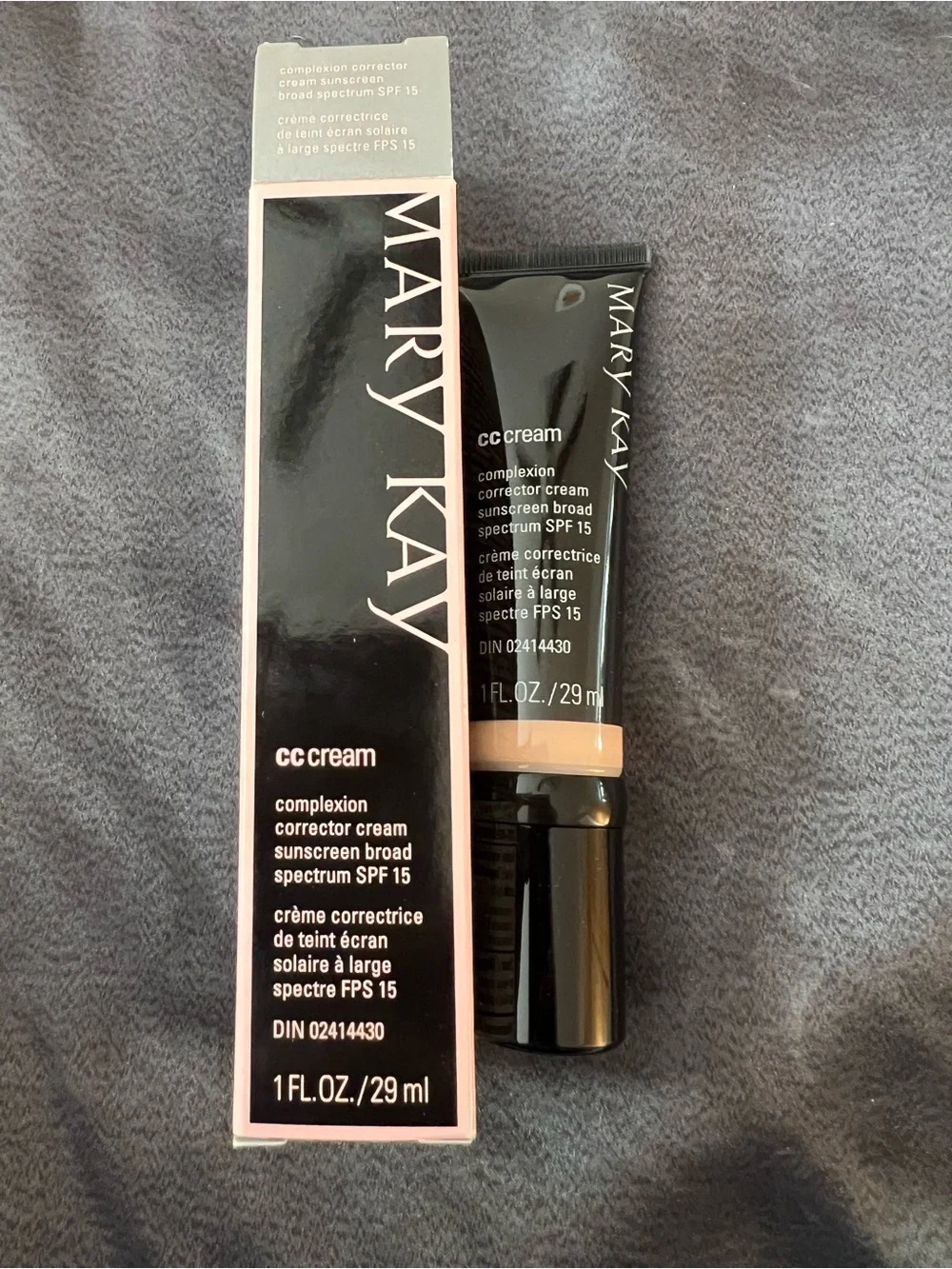 Mary Kay CC Cream - color very light
